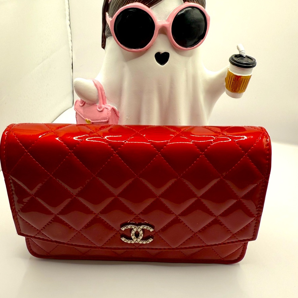 Chanel WOC Red patent leather